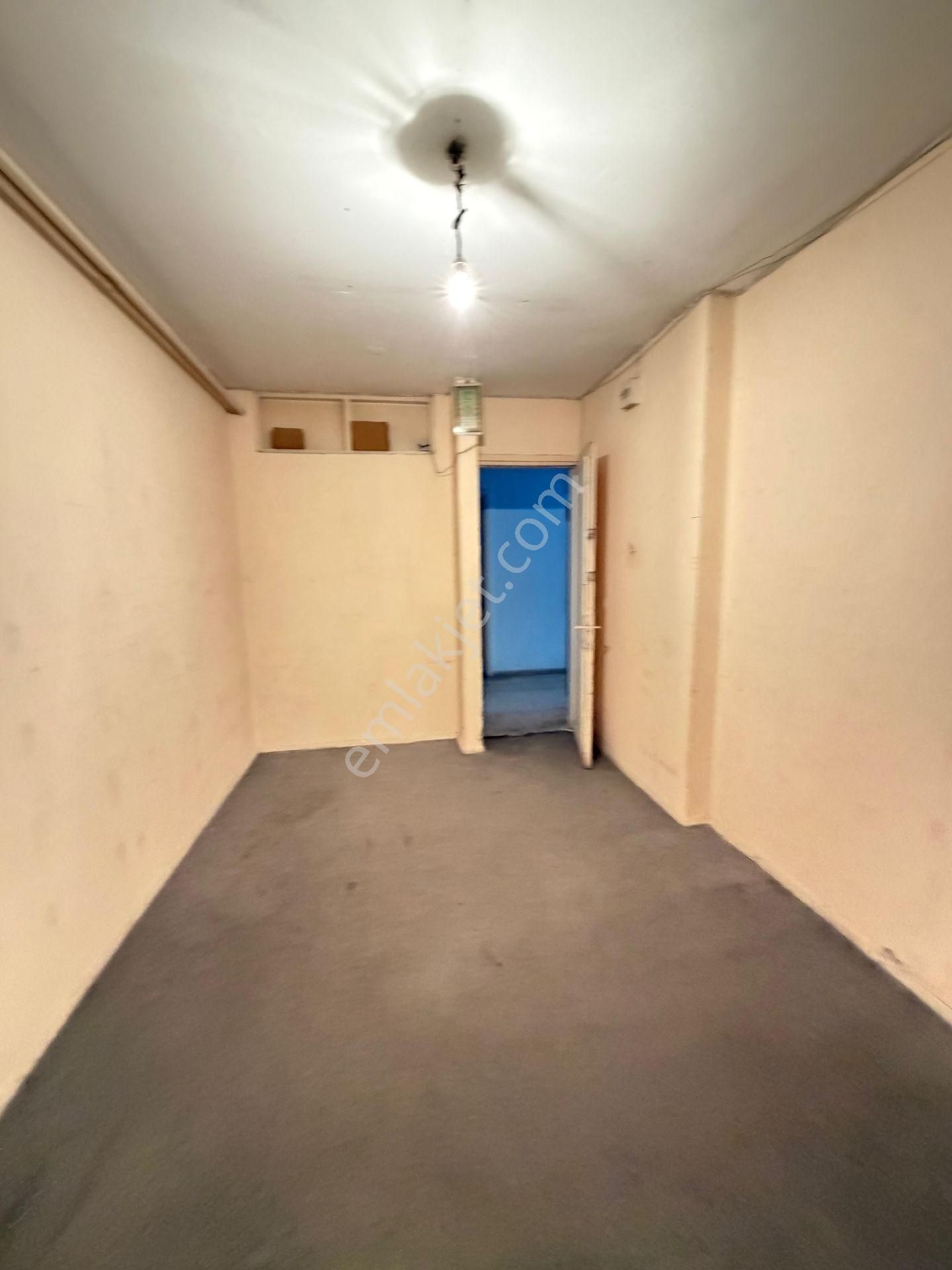 İzmir Konak Kemeraltı Çarşısında Satılık Ofis Büro - Görsel 9