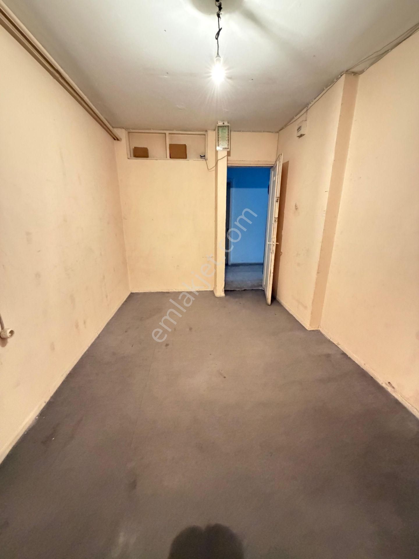 İzmir Konak Kemeraltı Çarşısında Satılık Ofis Büro - Görsel 11