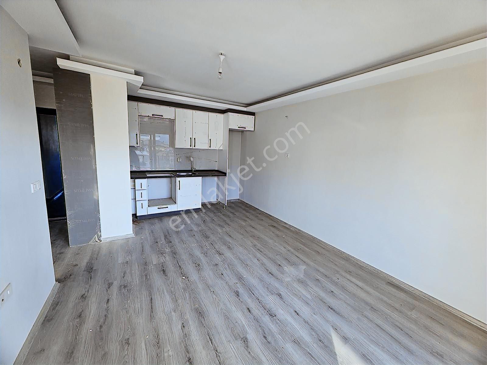 Havuz Manzaralı 1+1 / Ara Kat Daire - Görsel 10