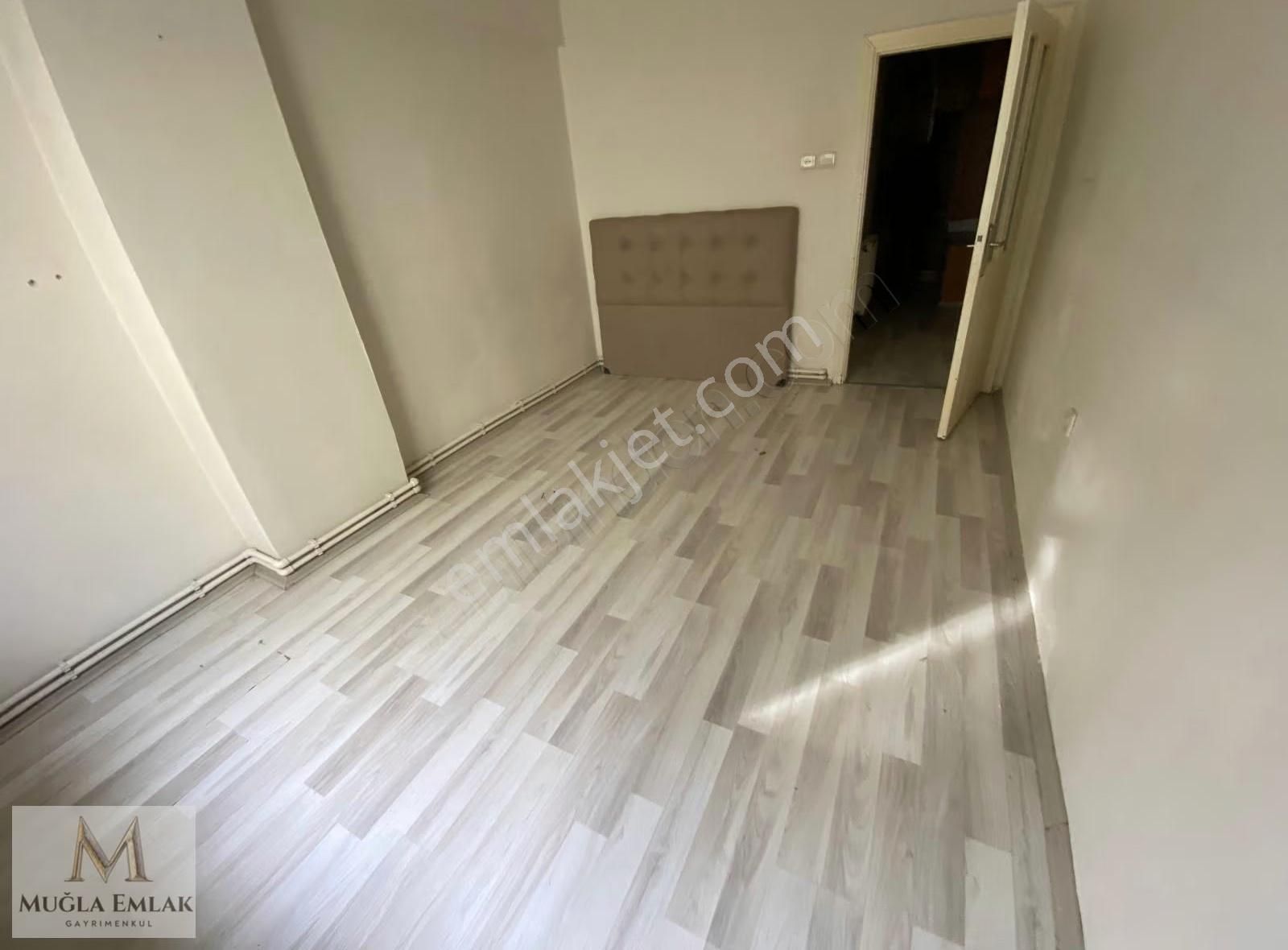 Muğla Emlaktan Bağlarbaşında Cadde Başı 65m 2+1 Daire 1.kat - Görsel 14