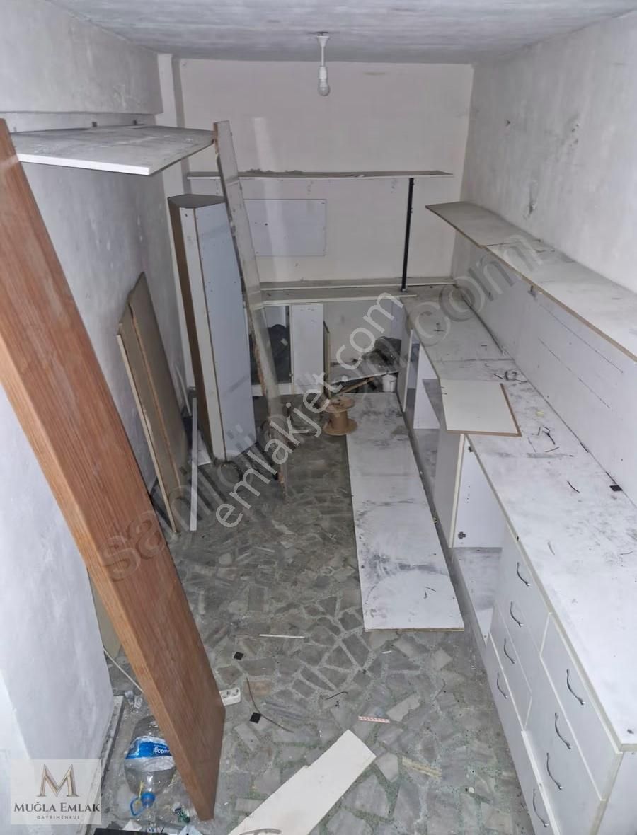 Bağlarbaşı Yürüme Yolu Sonunda Satılık60m 3katlı Lavabolu Dükkan - Görsel 5