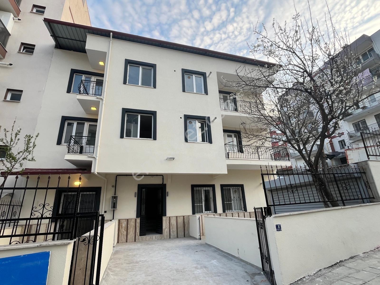 Söke Çeltikçi Cumhuriyet Yakını Komple Yapılı Bakımlı Daire - Görsel 6