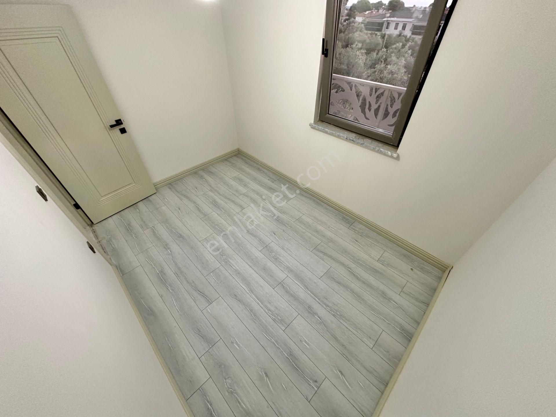 ✨akçay Ay Emlaktan✨narlı'da Yolun Altında Deniz Ve Dağ Çift Mutfak Manzaralı Teraslı 5+1 Lüks Villa - Görsel 12