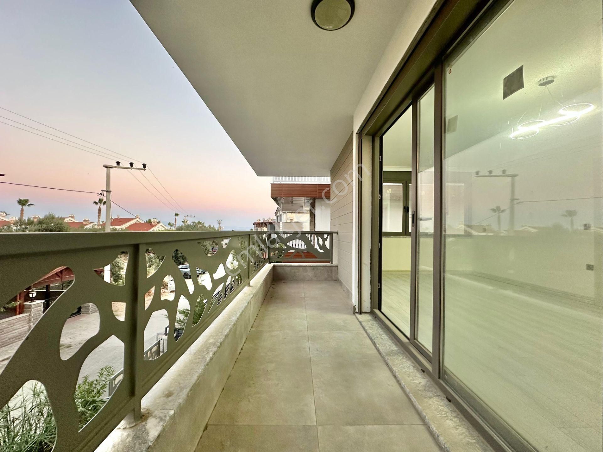 ✨akçay Ay Emlaktan✨narlı'da Yolun Altında Deniz Ve Dağ Çift Mutfak Manzaralı Teraslı 5+1 Lüks Villa - Görsel 20