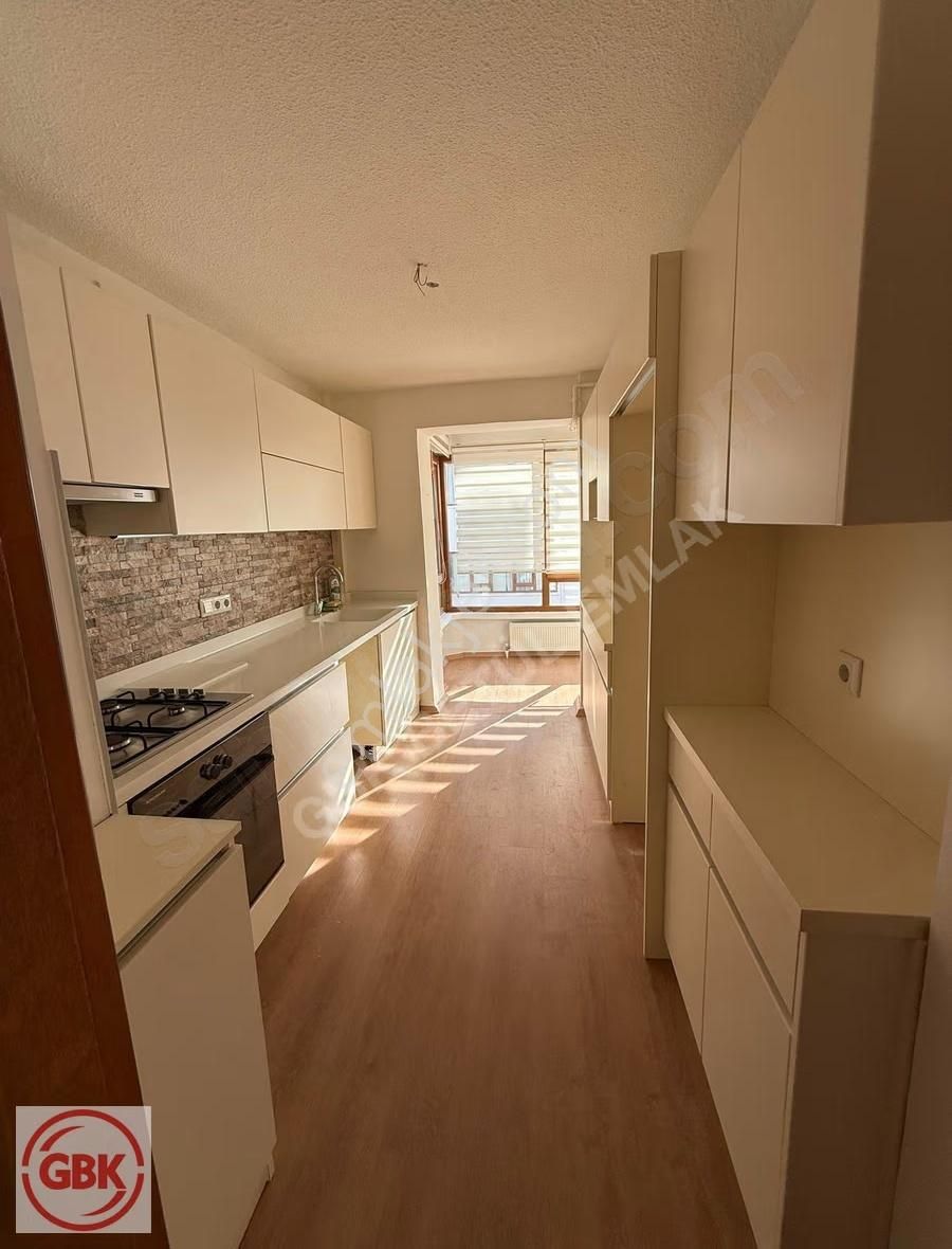 Sancak Mah. T.güneşe Yakın | Ara Kat | Bakımlı 3+1 180m² - Görsel 14