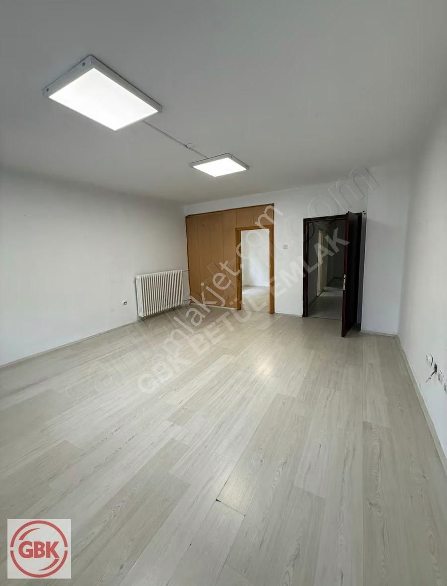 Kuleli Caddesinde Manzaralı | Ofis Kullanımına Uygun 4+1 180m² - Görsel 9