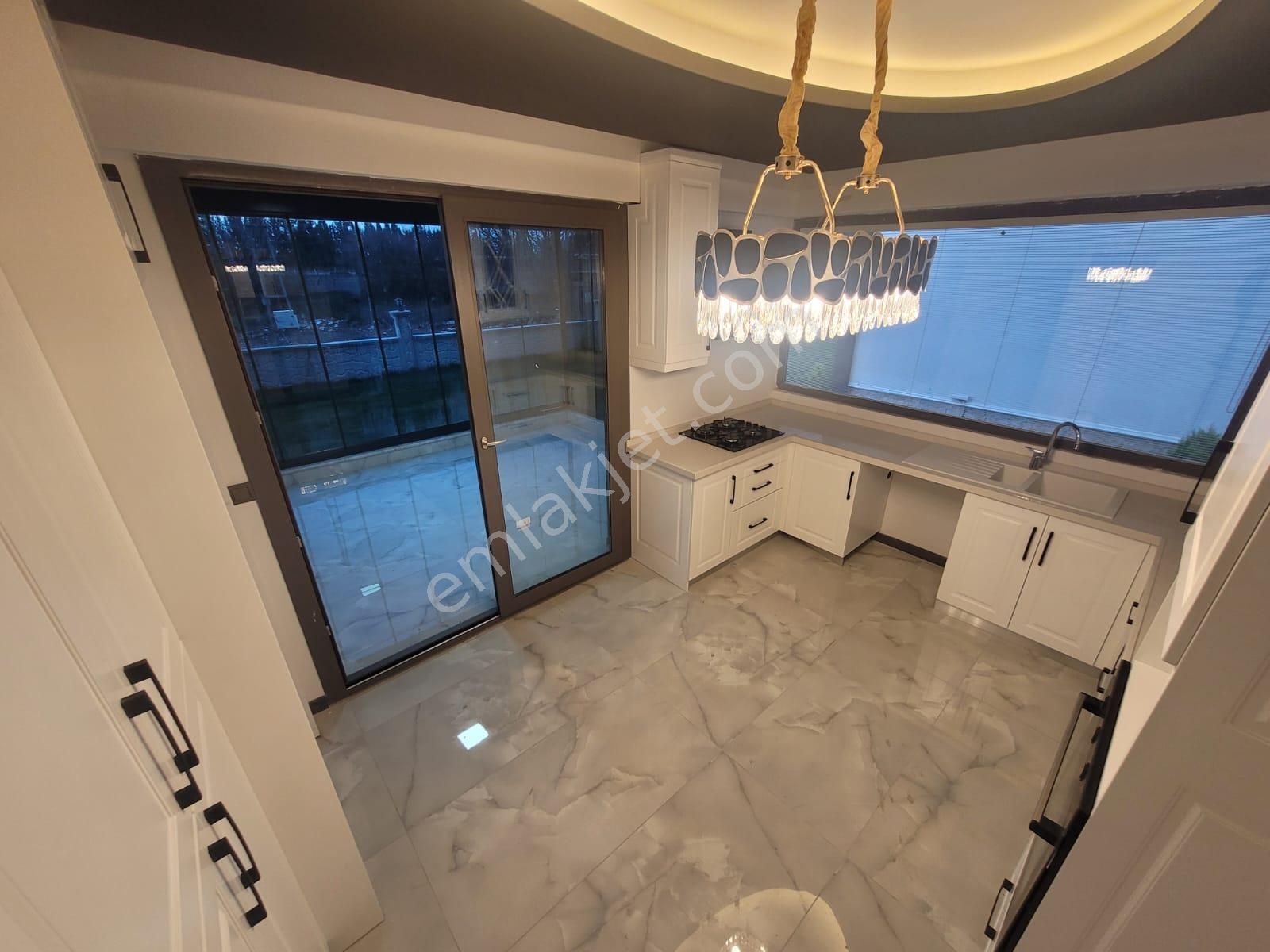 ꧁akçay Ay Emlak'tan꧂hamidiye'de Havuzlu Bahçeli Muhteşem Dizaynlı 4+1 Ultra Lüks Müstakil Villa - Görsel 6