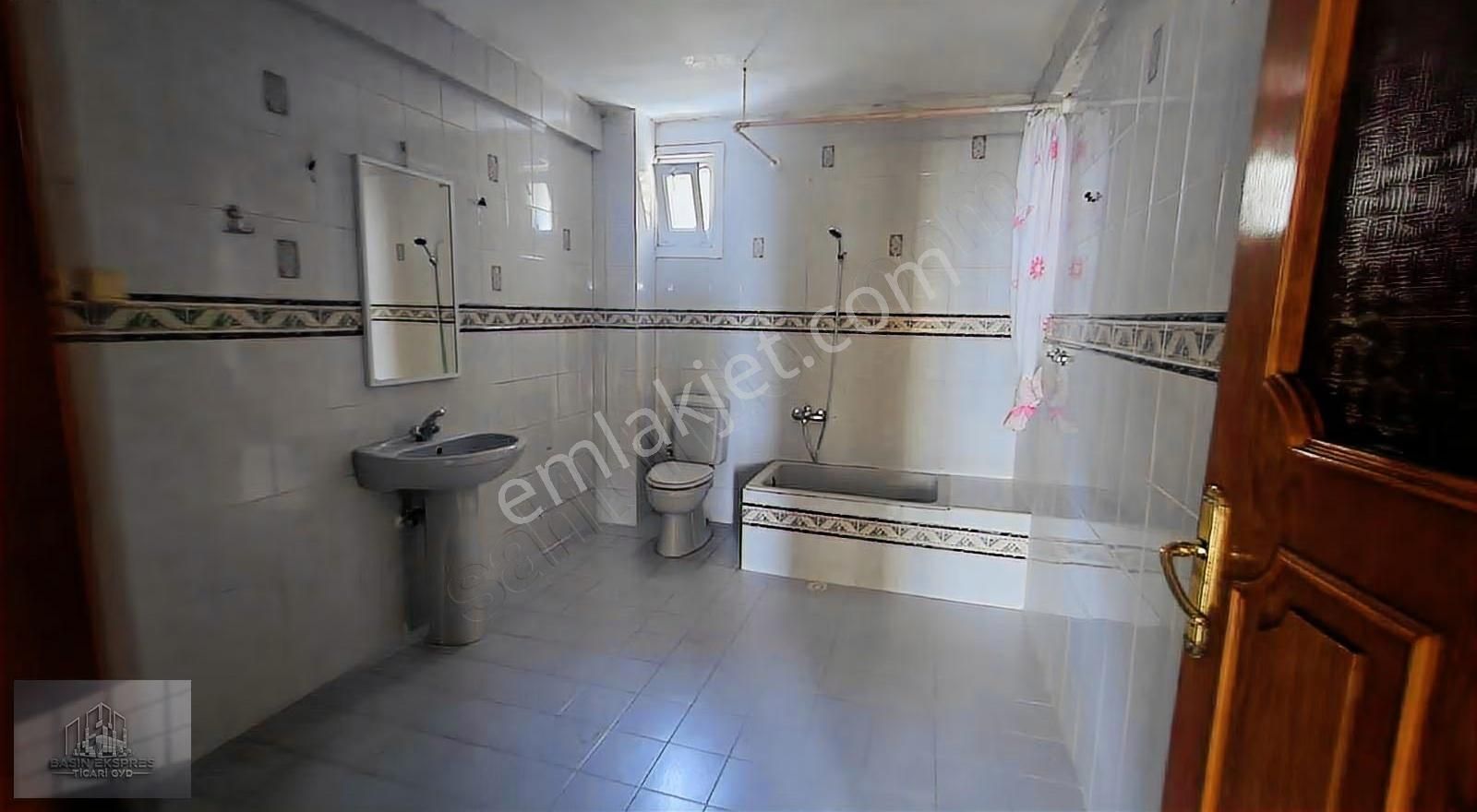 Sulyapıdan Meydana Yakın 3+1 Daire - Görsel 13