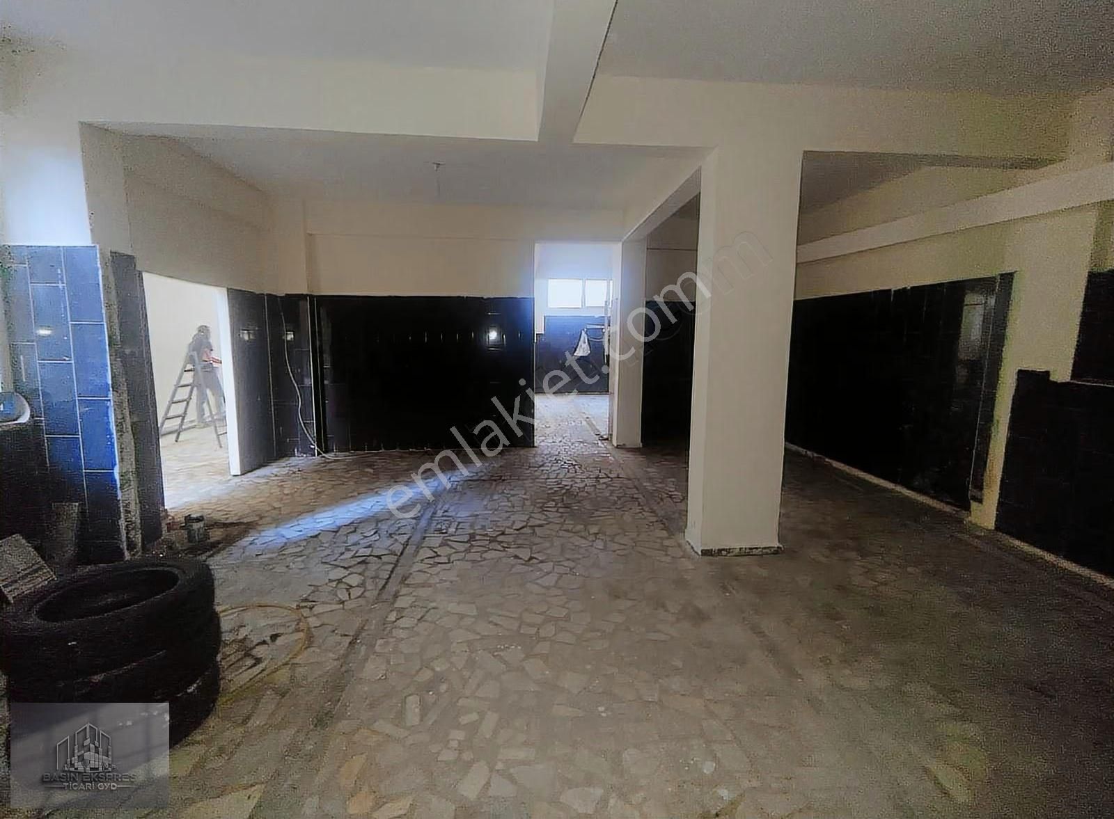 Sulyapıdan Kirazlıda 140 M2 İmalata Depoya Kiralıkbodrum Dükkan - Görsel 3
