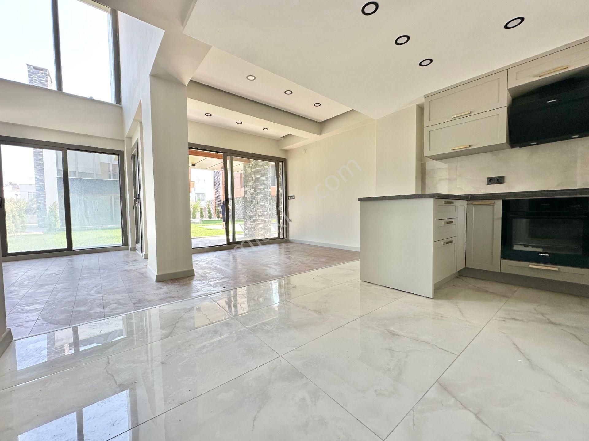 ✨akçay Ay Emlaktan✨güre'de Yolun Altında Yüzme Havuzlu Denize 500 M Satılık 4+1 Loft Müstakil Villa - Görsel 7