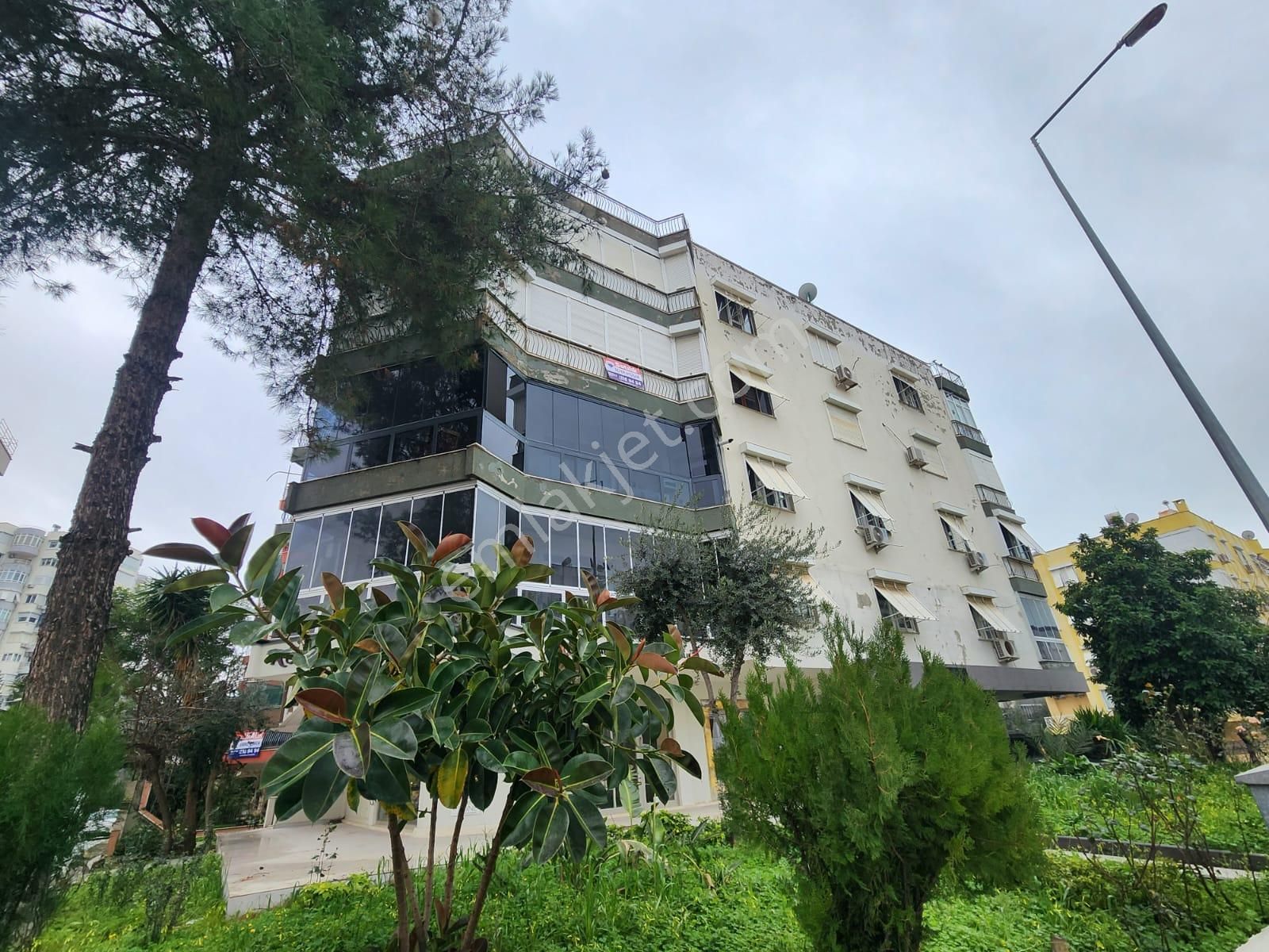 Şirinyalı'da 3. Katta Satılık 3+1 Gkb Cepheli 170 M2 Daire - Görsel 2