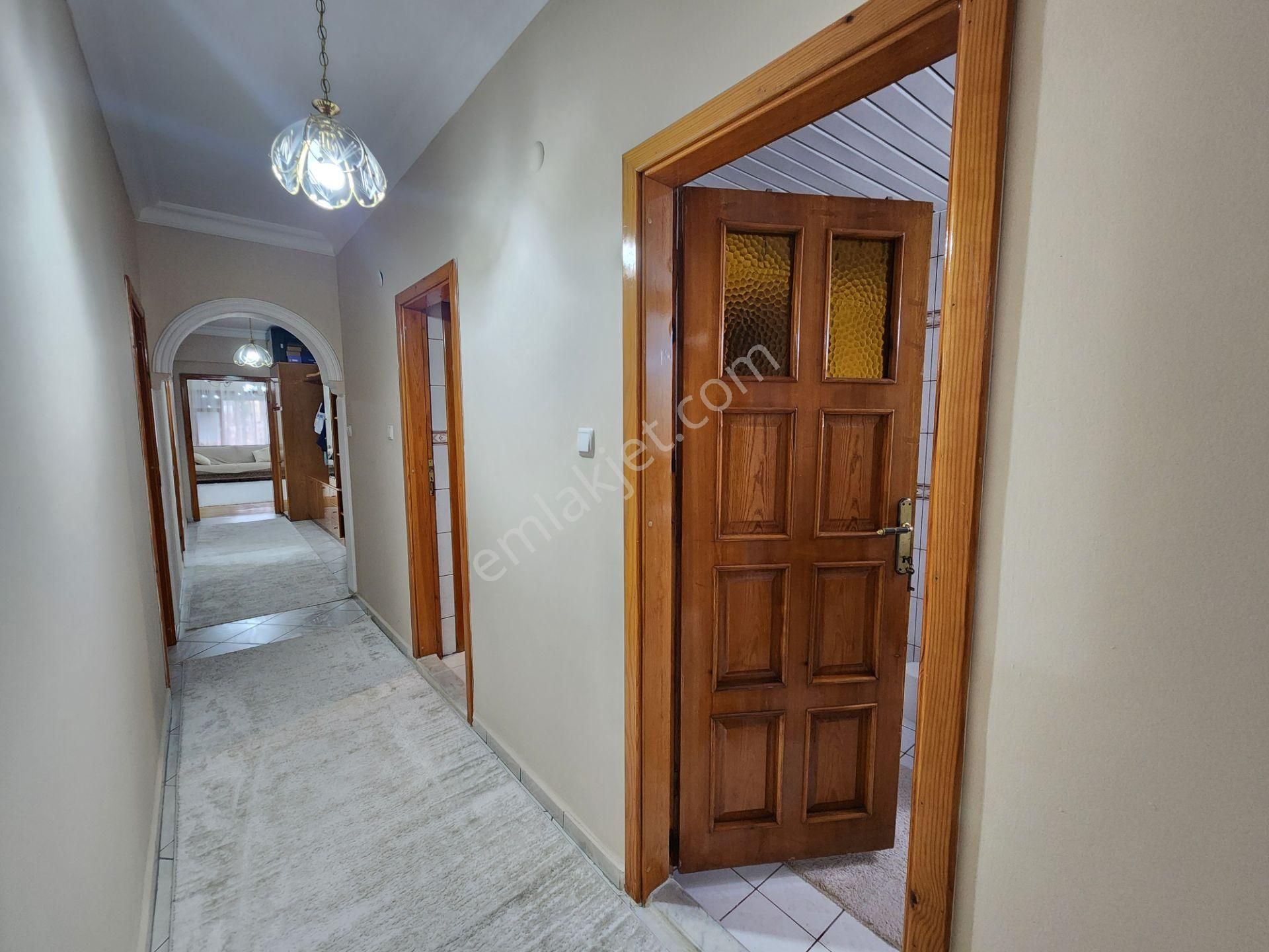 Şirinyalı'da 3. Katta Satılık 3+1 Gkb Cepheli 170 M2 Daire - Görsel 32