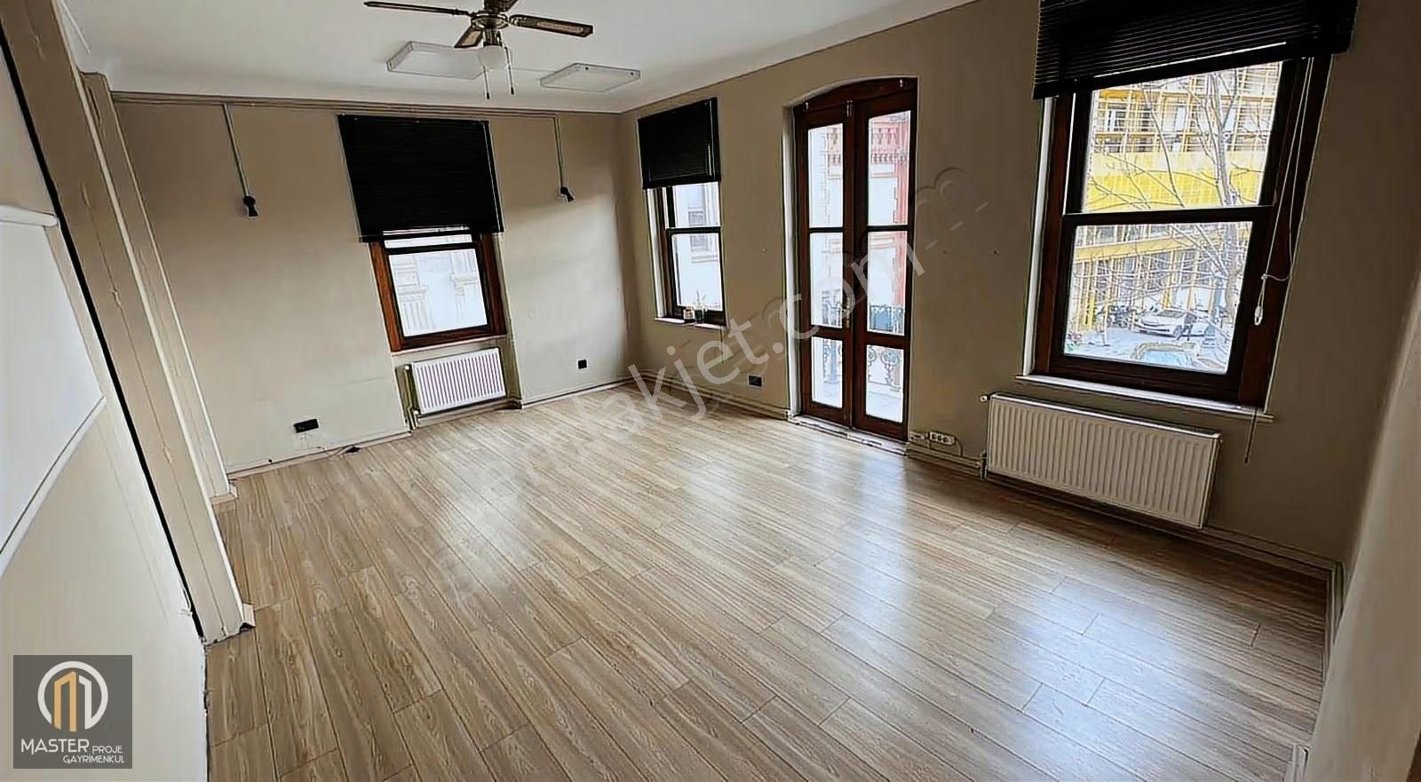 Master Proje'den Asmalı Mescidde Balkonlu Asansörlü 70m2 Ofis - Görsel 13