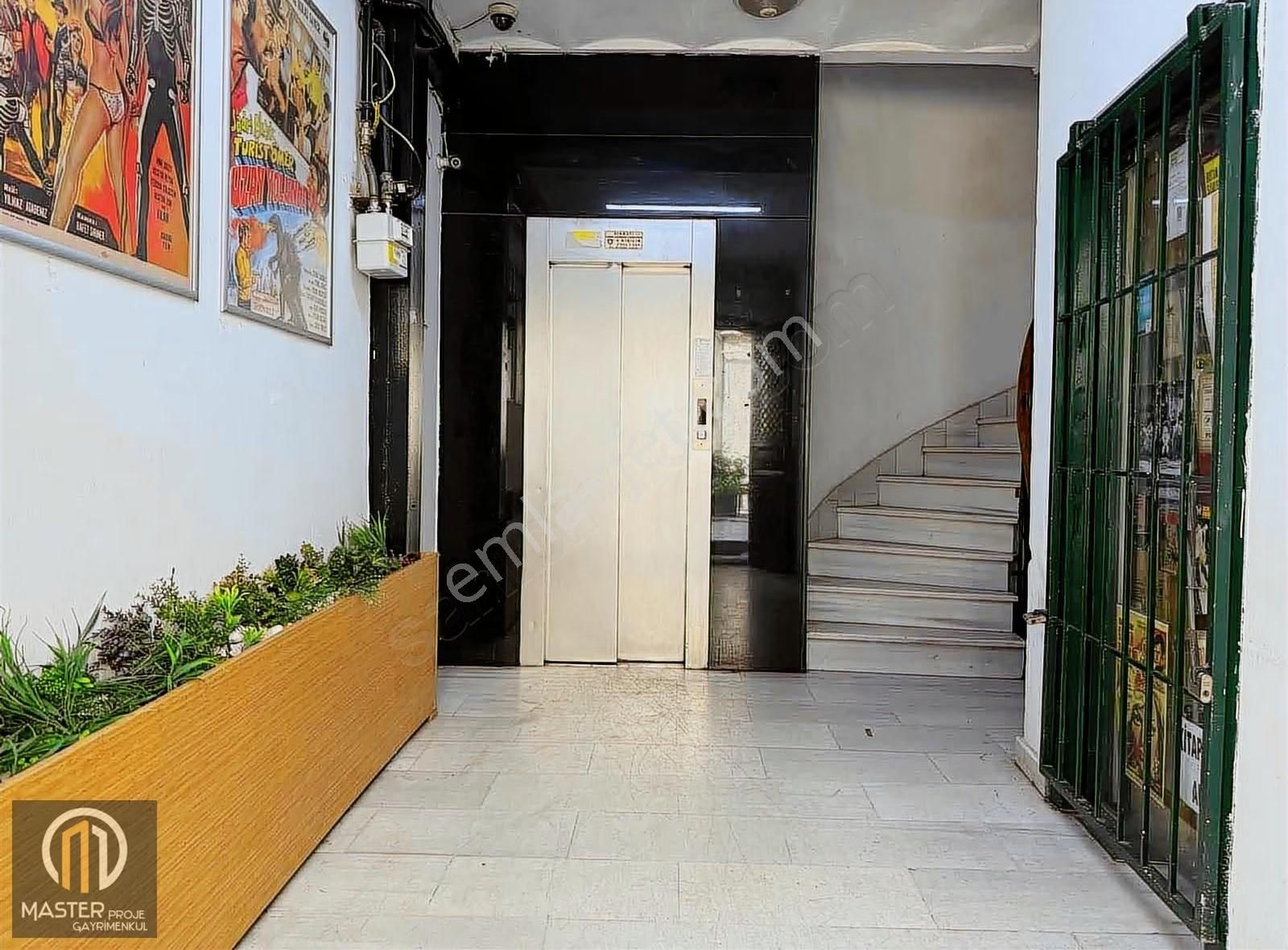 Master Proje'den Asmalı Mescidde Balkonlu Asansörlü 70m2 Ofis - Görsel 3