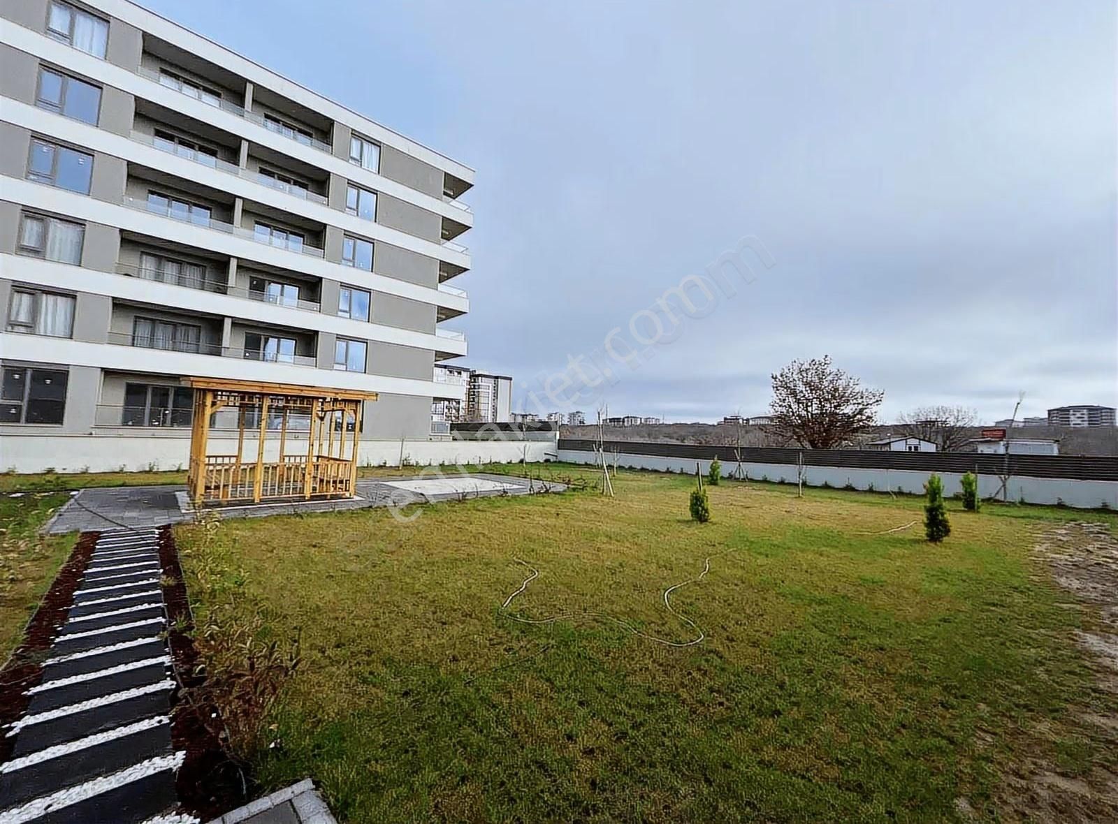 Yıldız Gayrimenkulden Tepede Prestijli Site İçinde 3+1 Giriş - Görsel 26