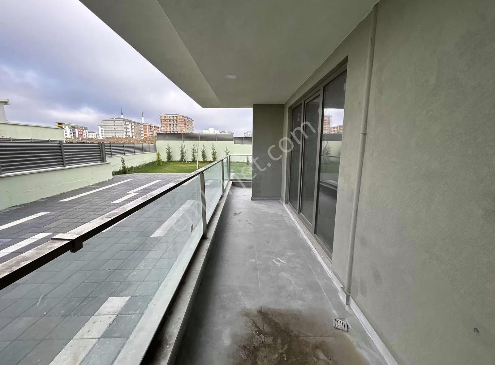 Yıldız Gayrimenkulden Tepede Prestijli Site İçinde 3+1 Giriş - Görsel 23