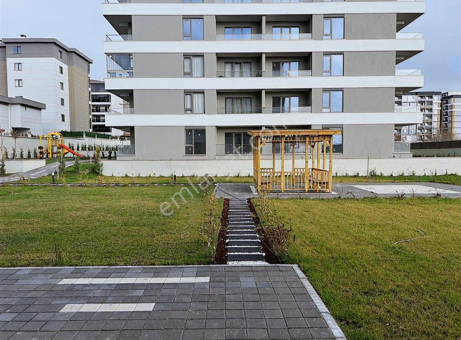 Yıldız Gayrimenkulden Tepede Prestijli Site İçinde 3+1 Giriş - Görsel 15