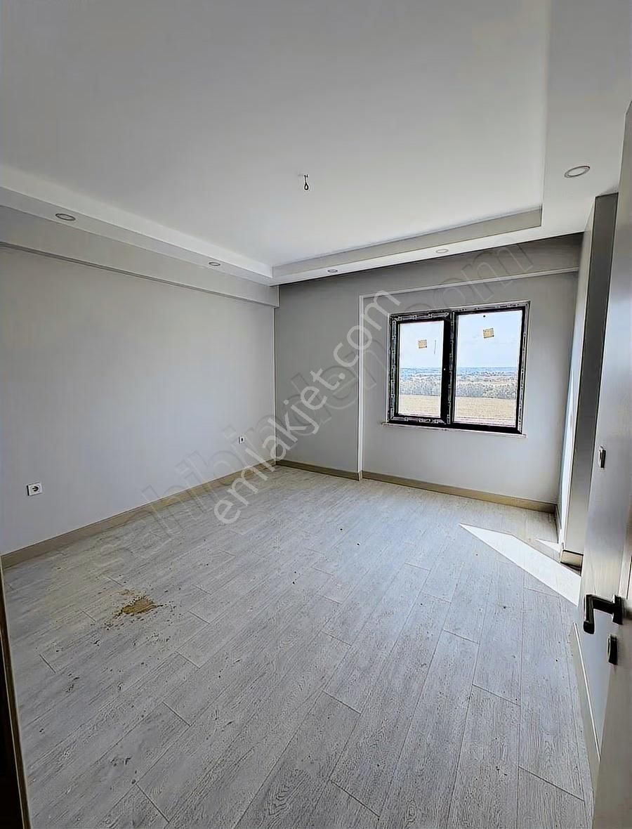 Çerkezköy Tepe Bölgesinde Havuzlu Lüks 2+1 Daire - Görsel 2