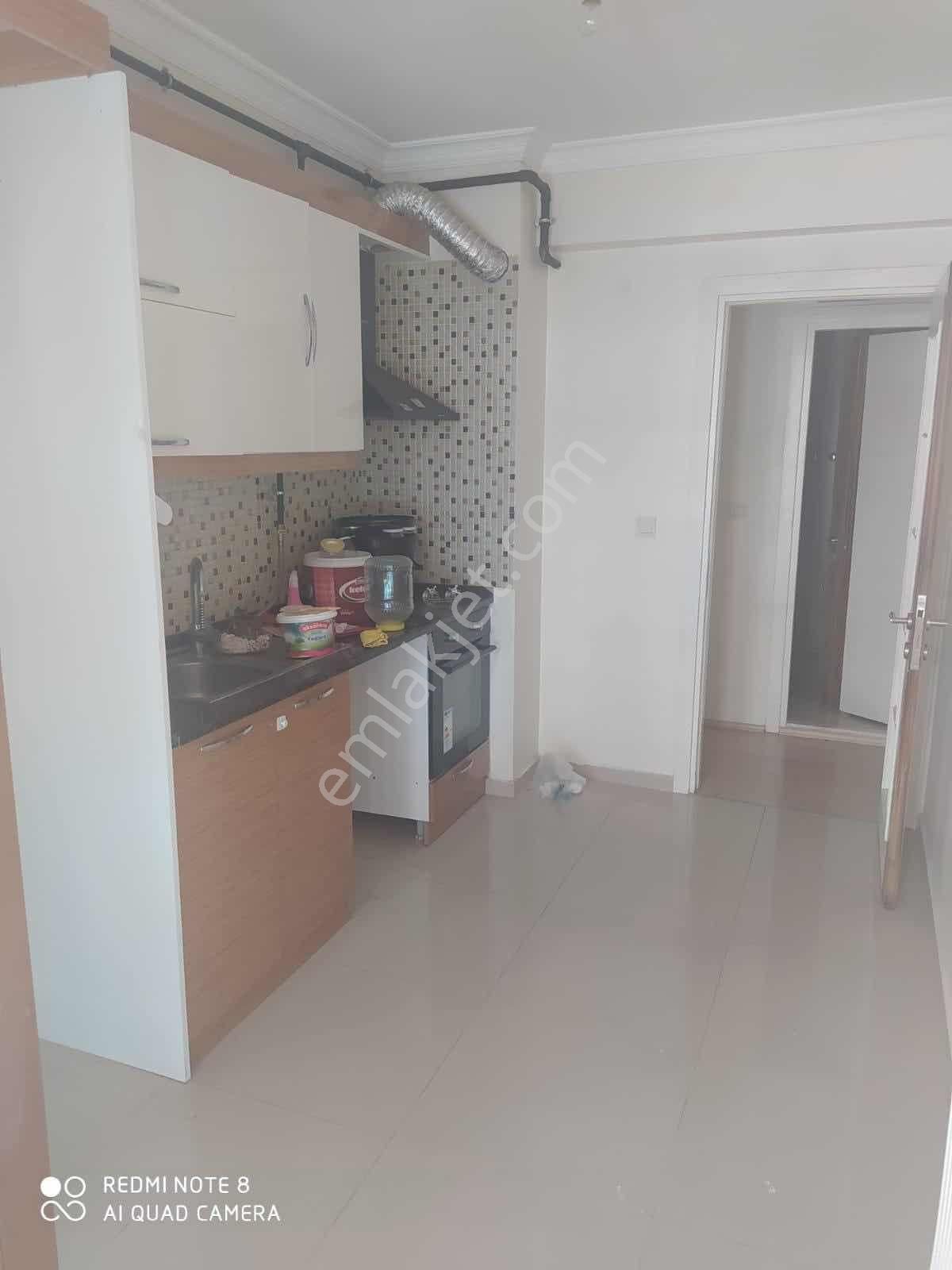 Karşıyaka Şemikler'de 2+1 Doğalgazlı Kapalı Mutfak Kiralık Daire - Görsel 6