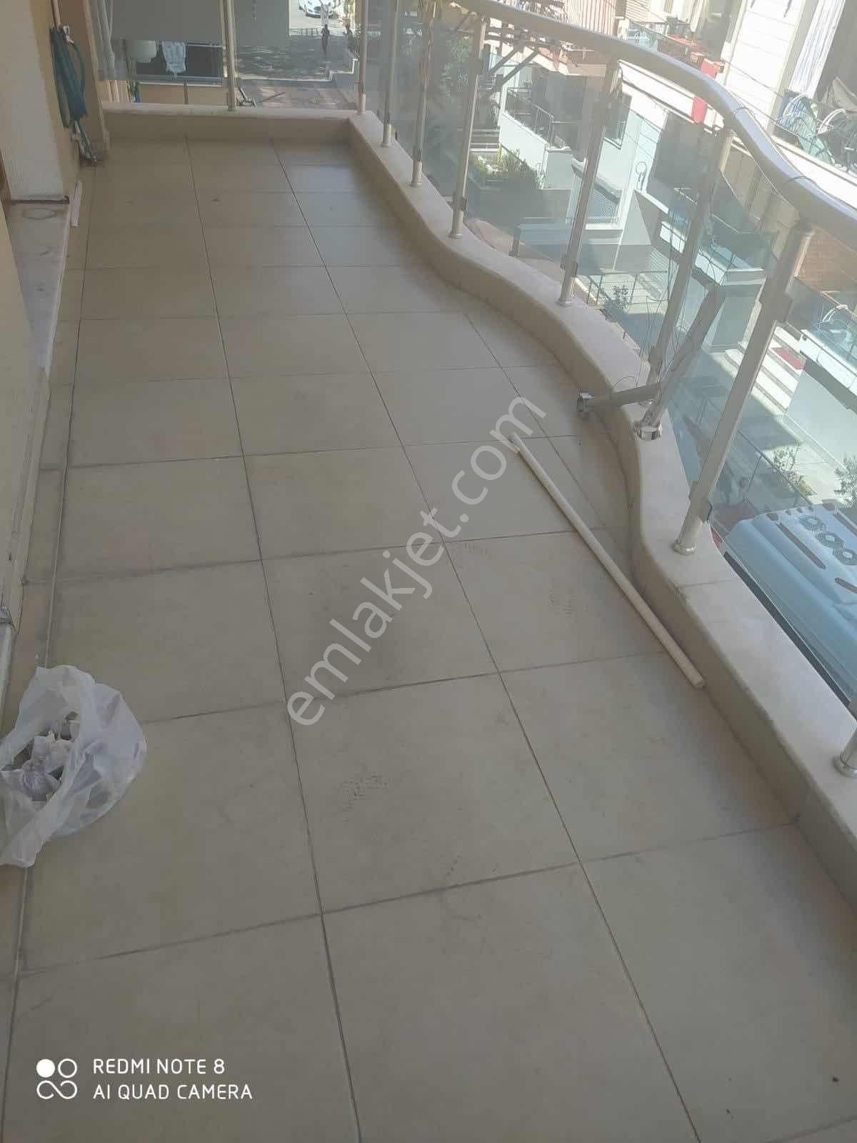 Karşıyaka Şemikler'de 2+1 Doğalgazlı Kapalı Mutfak Kiralık Daire - Görsel 11