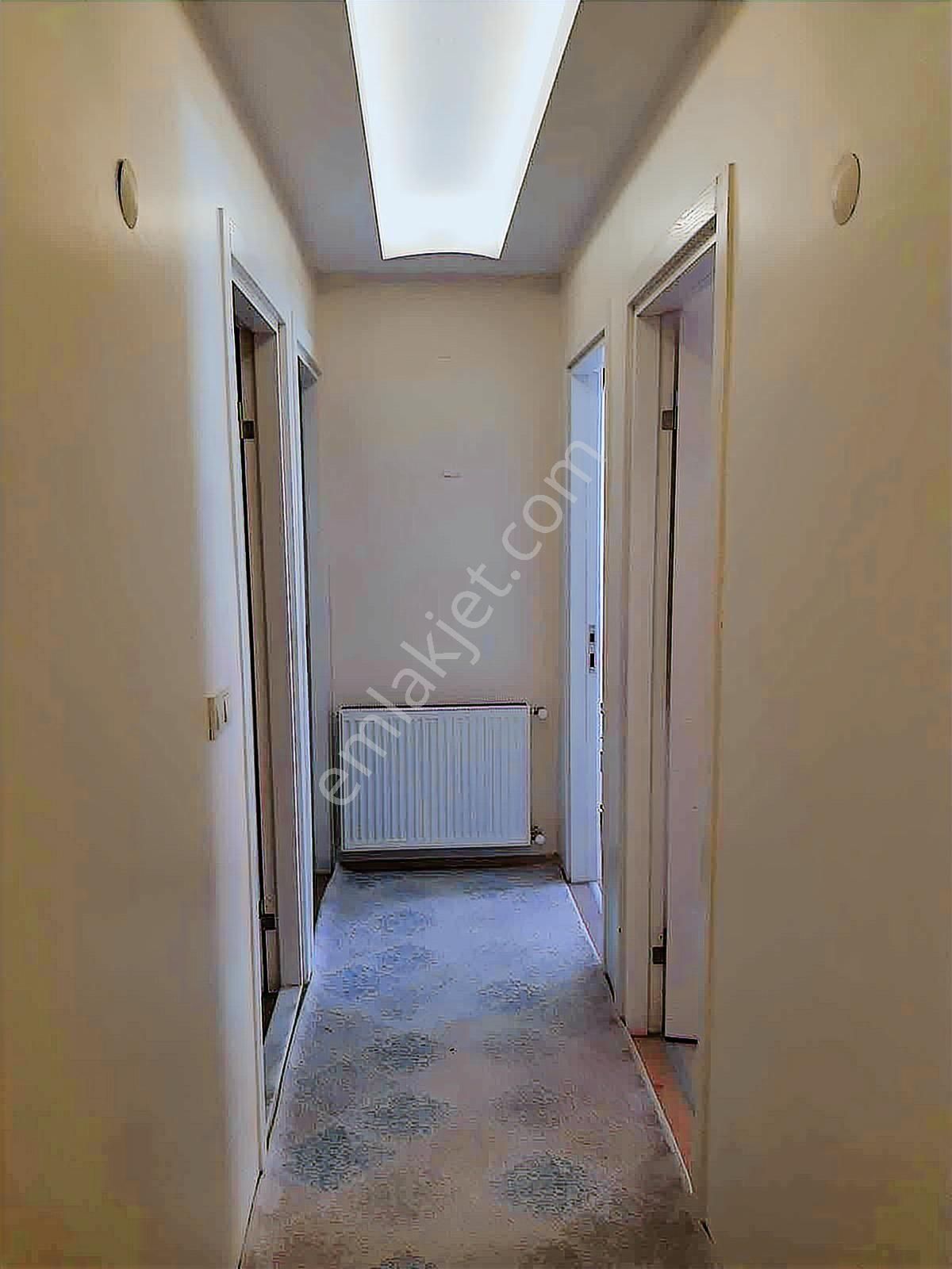 Karşıyaka Şemikler'de 2+1 Doğalgazlı Kapalı Mutfak Kiralık Daire - Görsel 18