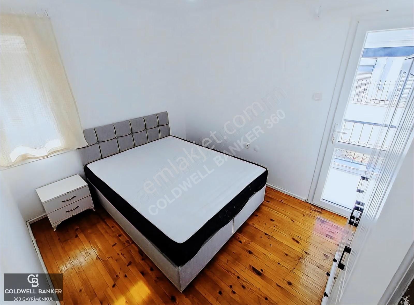 Eskifoça Da Havuzlu Sitede Tadilatlı Full Eşyalı Kiralık Villa - Görsel 7