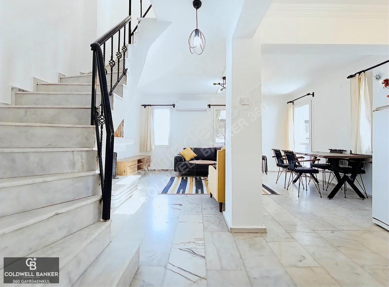 Eskifoça Da Havuzlu Sitede Tadilatlı Full Eşyalı Kiralık Villa - Görsel 19