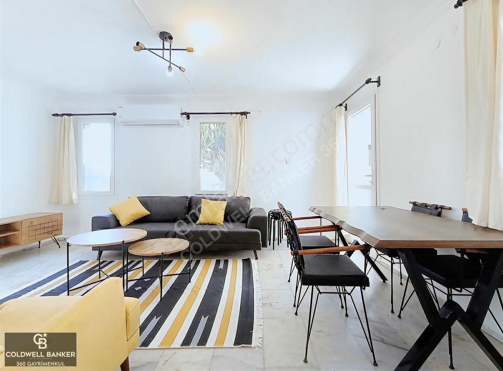 Eskifoça Da Havuzlu Sitede Tadilatlı Full Eşyalı Kiralık Villa - Görsel 17