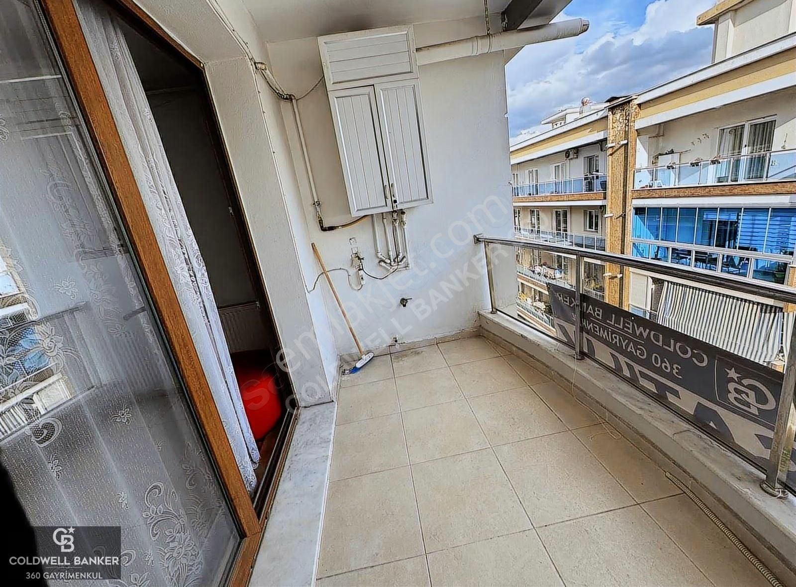 Dedebaşı Mah.'de Balkonlu, Asansörlü, Eşyalı Geniş 1+1 Satılık - Görsel 3