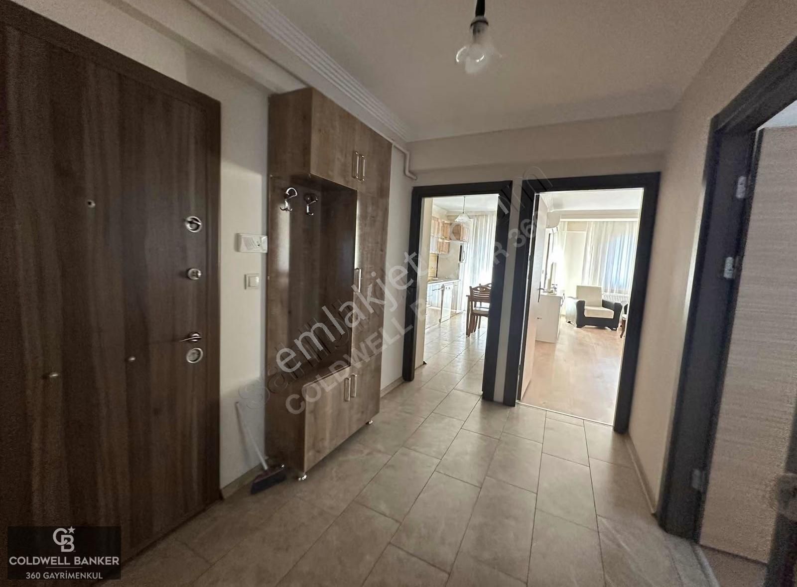 Aliağa Merkezde Kiralık 3+1 Daire - Görsel 3