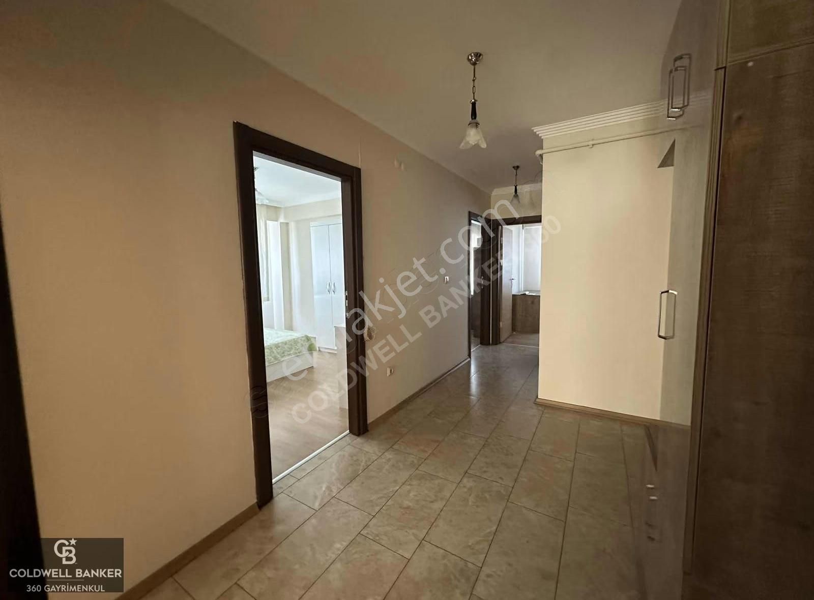 Aliağa Merkezde Kiralık 3+1 Daire - Görsel 8