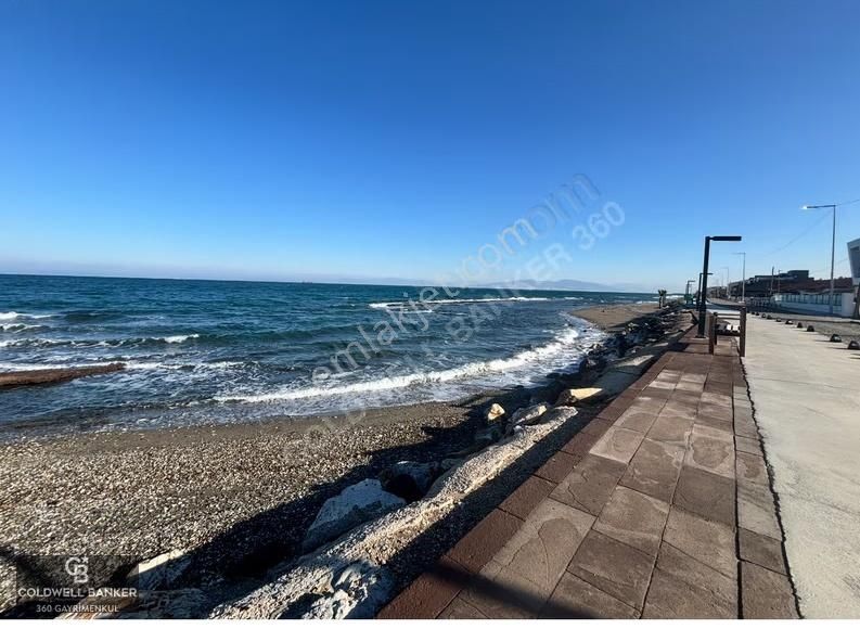 İzmir Urla Çamlıçay Mah. Satılık Denize Sıfır İmarlı Arsa