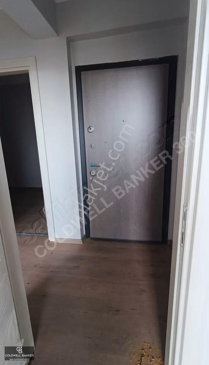 Bayraklı Çiçek Mahallesinde Deniz Manzaralı 2+1 Kapalı Mutfak - Görsel 5