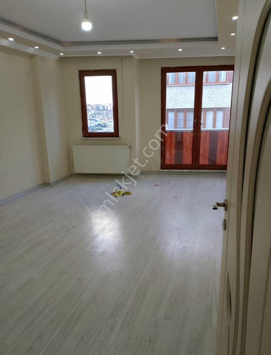 Yeni Binada Düz Giriş Bahçeli Manzaralı - Görsel 14