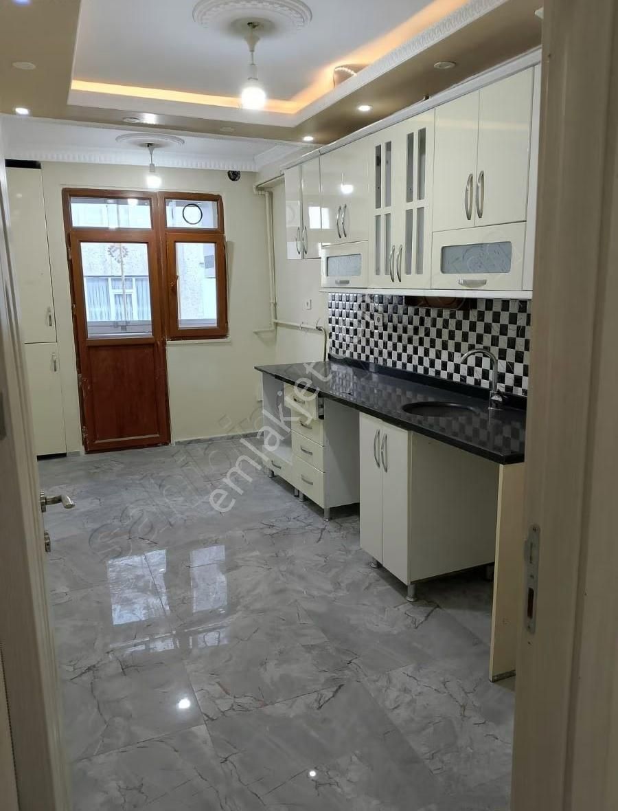 Yeni Binada Düz Giriş Bahçeli Manzaralı - Görsel 19