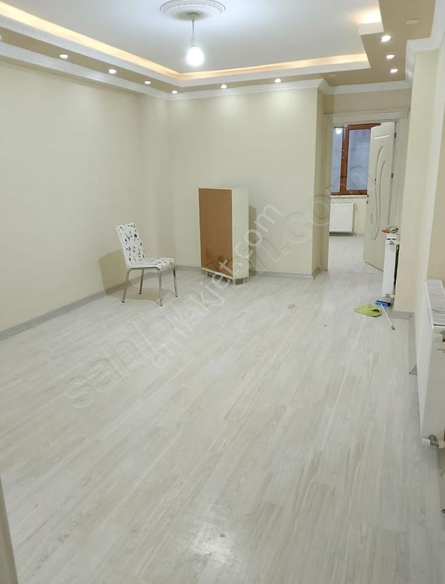 Yeni Binada Düz Giriş Bahçeli Manzaralı - Görsel 2