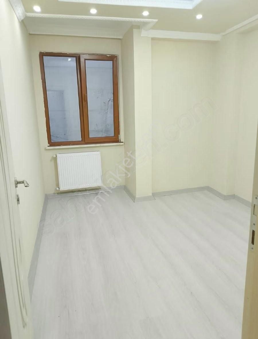 Yeni Binada Düz Giriş Bahçeli Manzaralı - Görsel 15