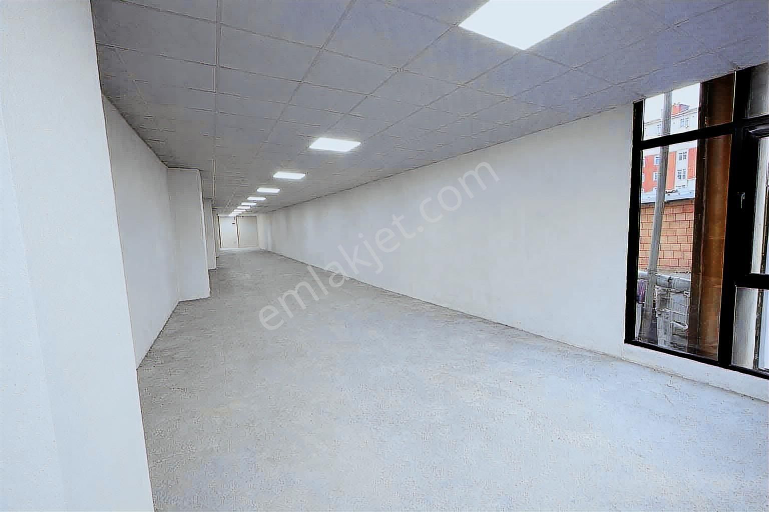 Eyüpsultan Yeşilpınarda Kiralık 225 M2 Dükkan