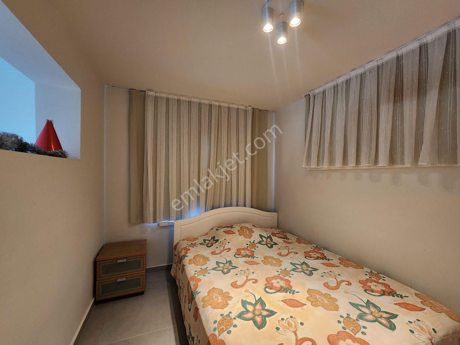 Kemer'de Denize Sıfır Sitede 2+1 Şık Eşyalı Kiralık Bahçe Katı Daire - Görsel 15