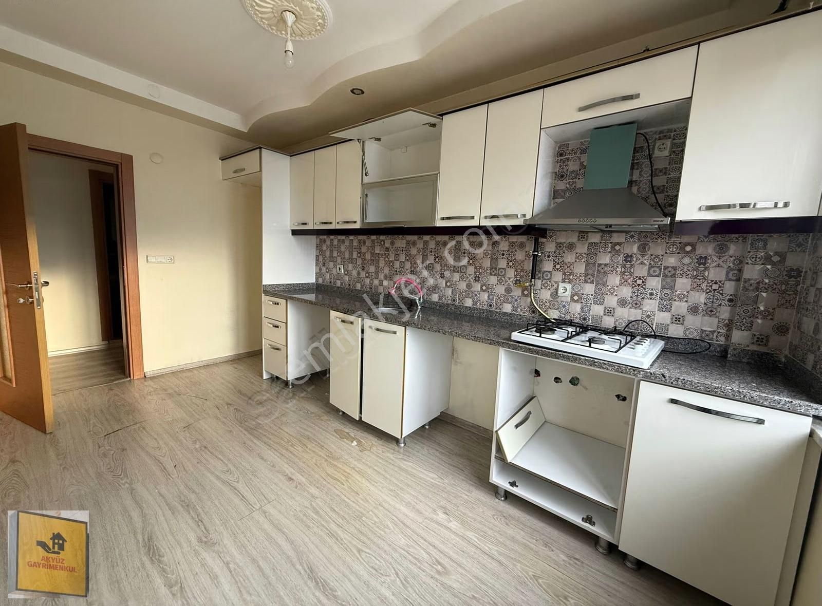 Akyüz Gayrimenkul Den Guvenlıklı Sıte Icınde Satılık 2+1 Daire - Görsel 16
