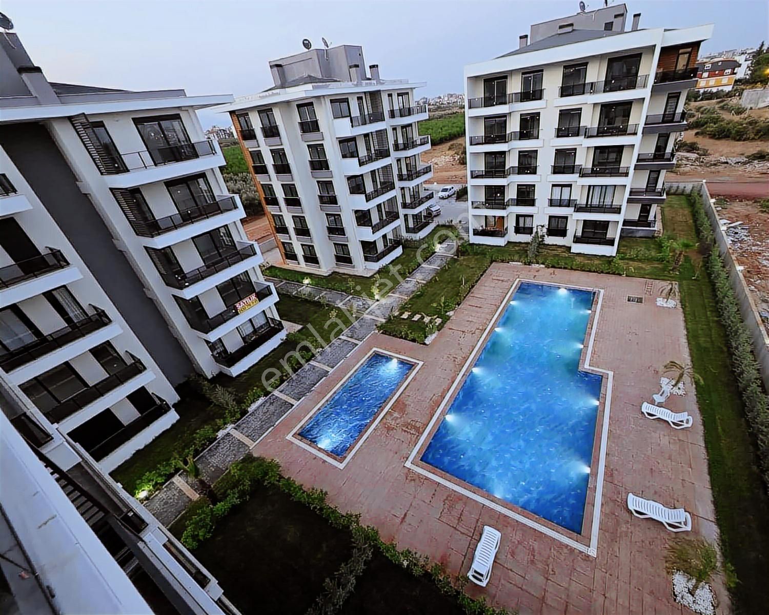 Eşyalı 1+1 / Havuzlu Sitede - Görsel 6