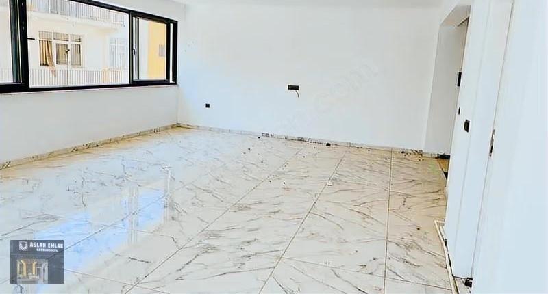 Aslan Emlak'tan Merkezde Kiralık Dükkan - Görsel 2