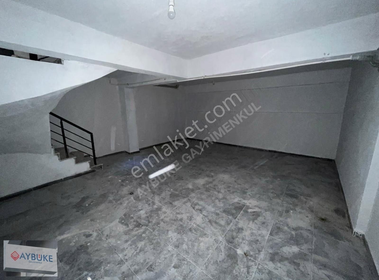 Zümrüt De Satılık 180 M2 Her Türlü Kullanıma Uygun Dükkan - Görsel 2