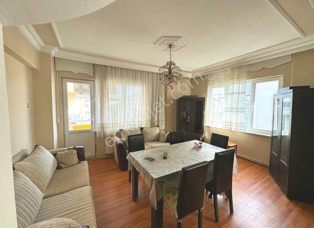 Adapazarı Merkezde Kiralık Eşyalı Geniş 2+1 Daire - Görsel 3