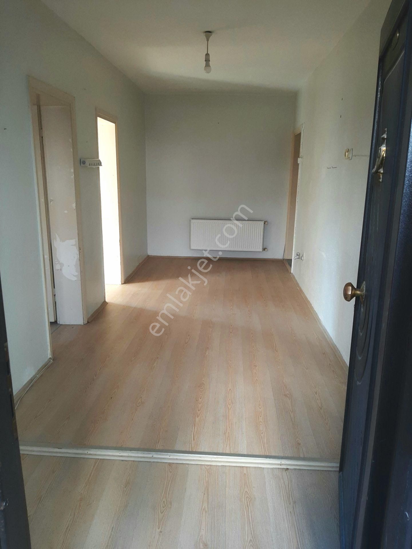 Adapazarı Merkezde Müstakil Binada Kiralık Bahçeli 2+1 Daire - Görsel 5