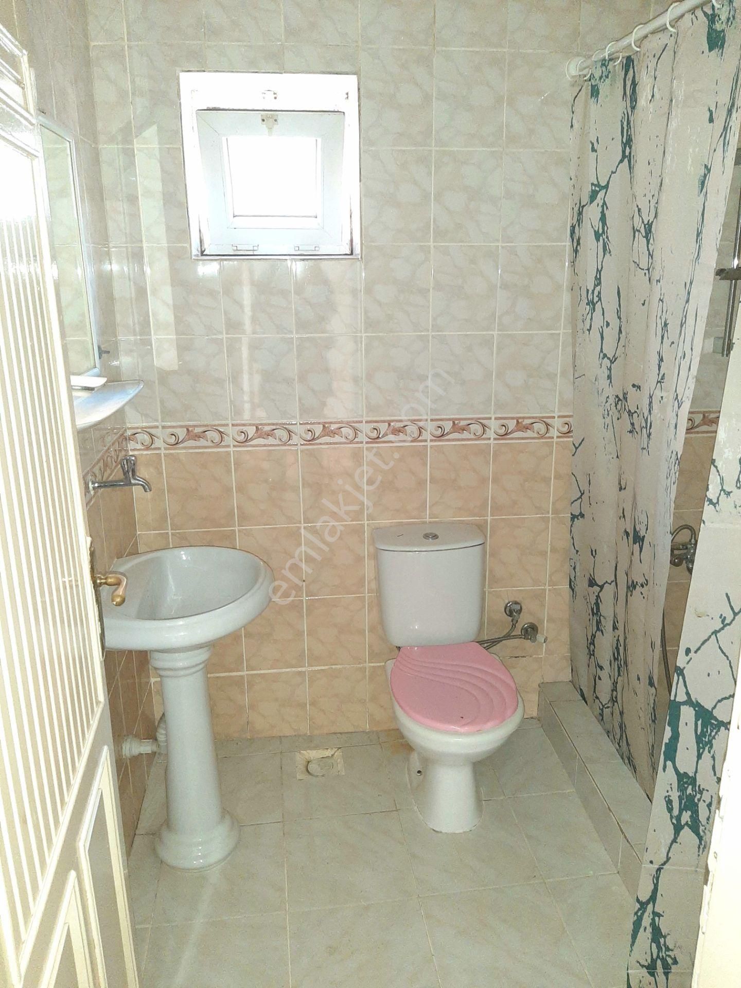 Adapazarı Merkezde Müstakil Binada Kiralık Bahçeli 2+1 Daire - Görsel 13