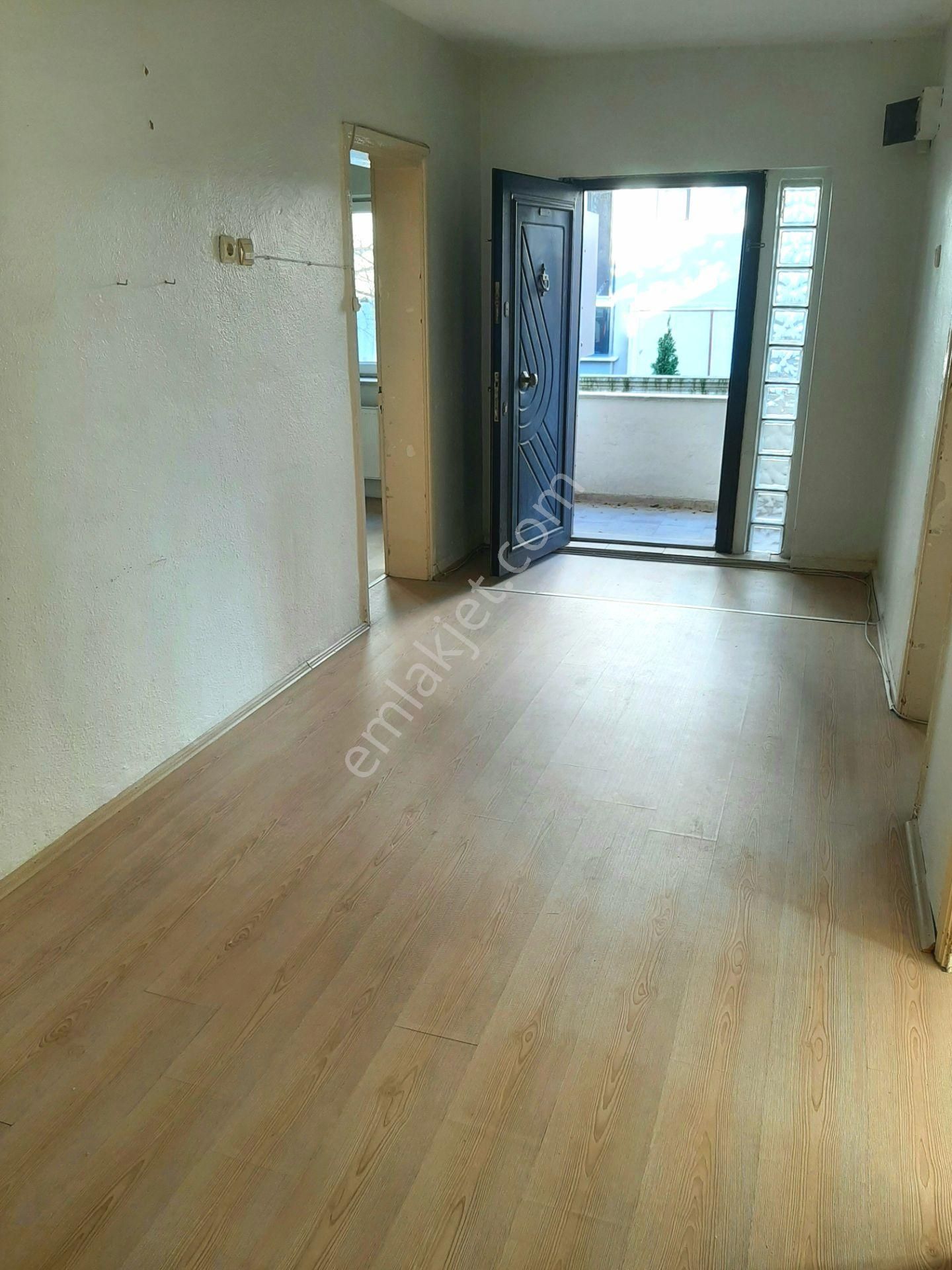 Adapazarı Merkezde Müstakil Binada Kiralık Bahçeli 2+1 Daire - Görsel 6