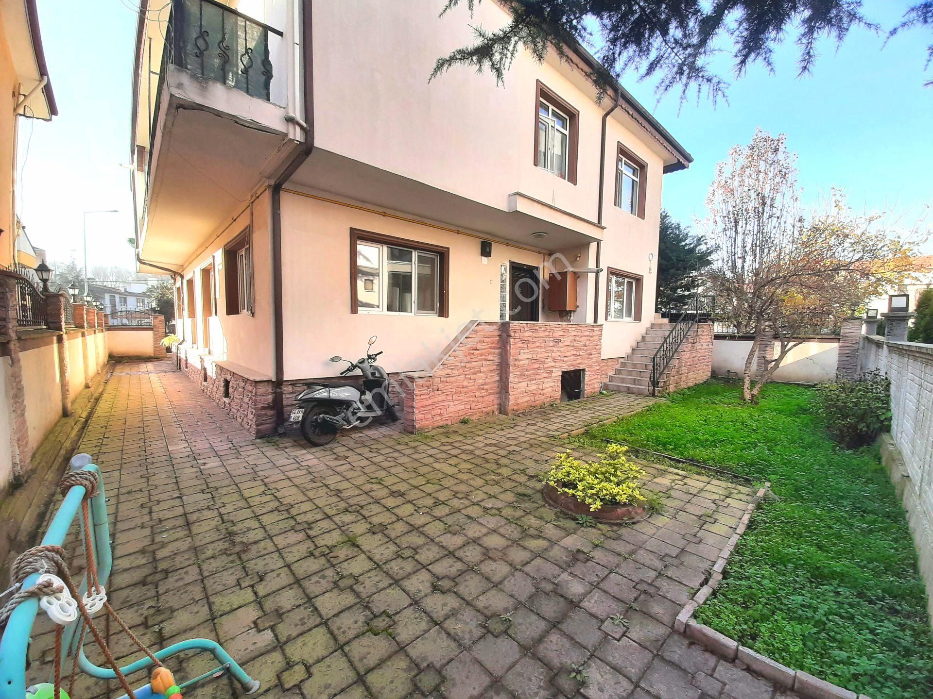 Adapazarı Merkezde Müstakil Binada Kiralık Bahçeli 2+1 Daire - Görsel 2