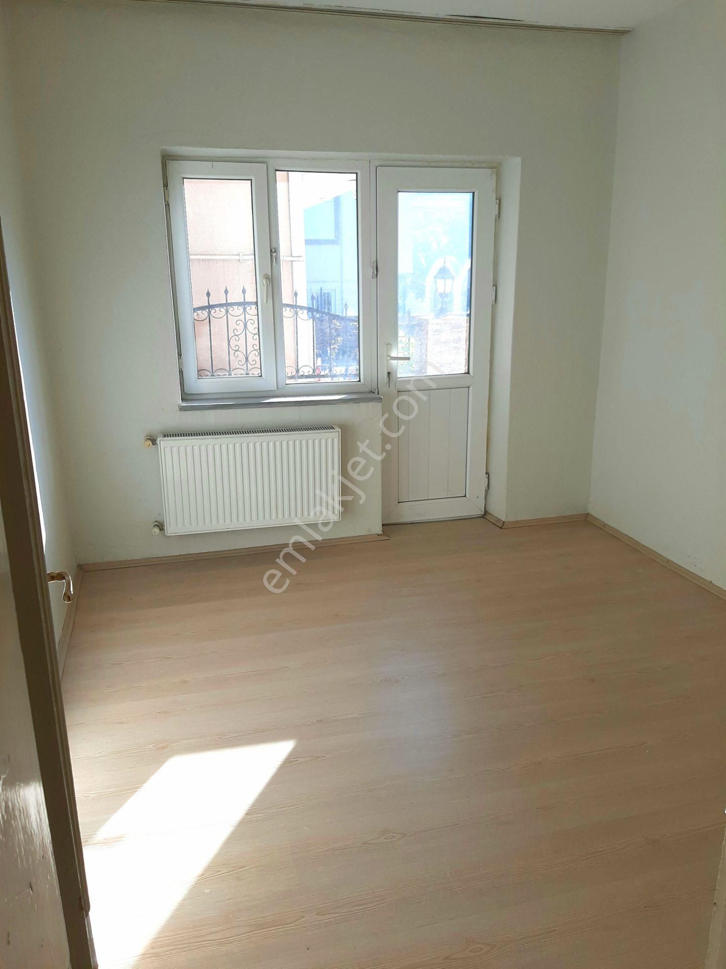 Adapazarı Merkezde Müstakil Binada Kiralık Bahçeli 2+1 Daire - Görsel 7