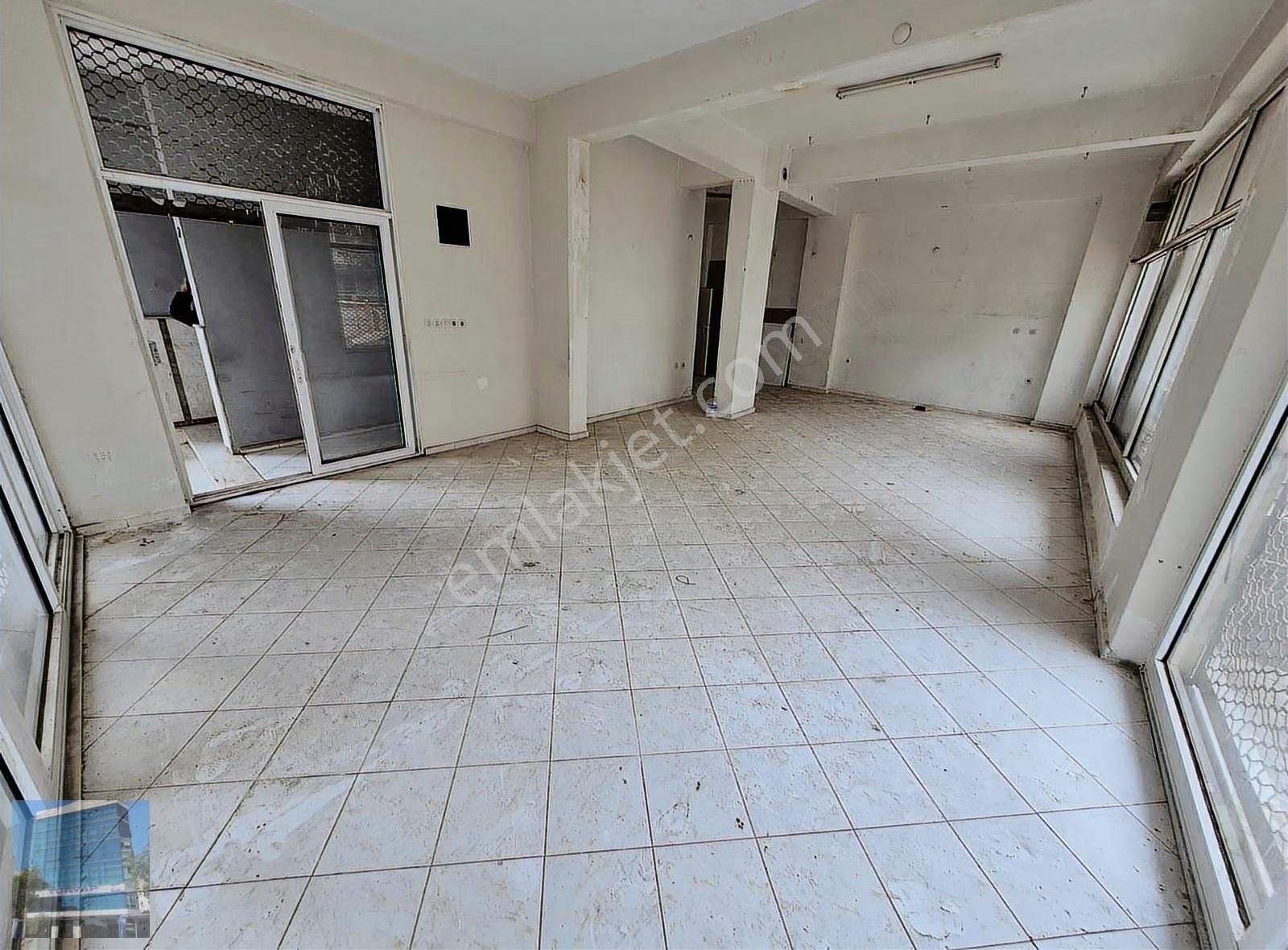 Karşıyaka,anadolu Caddesinin Yanında,çift Cepheli Kiralık Dükkan - Görsel 2